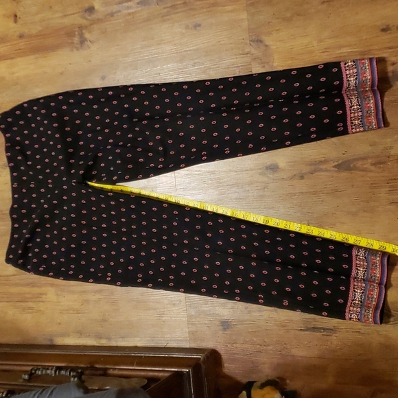 J jill black medallion patterned bistretch pants euc - Picture 1 of 7